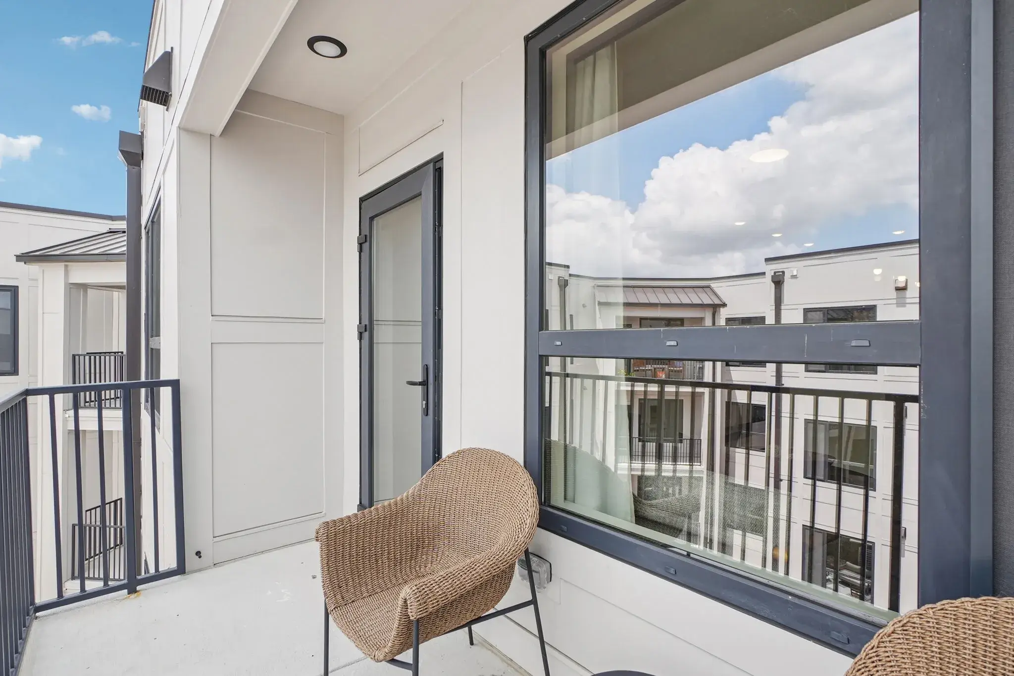 4th & Green balcony