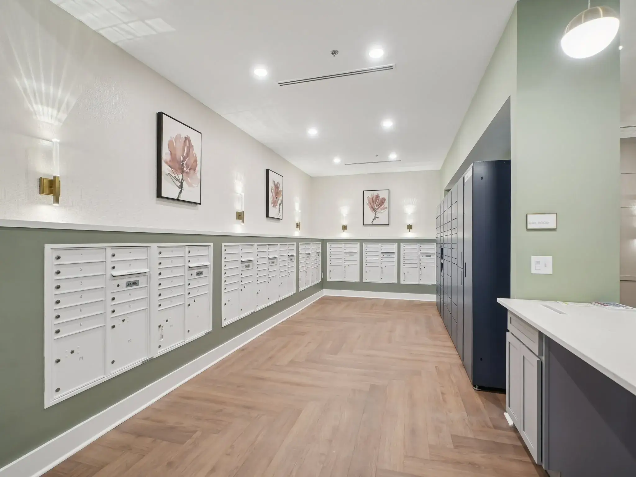 4th & Green package concierge system
